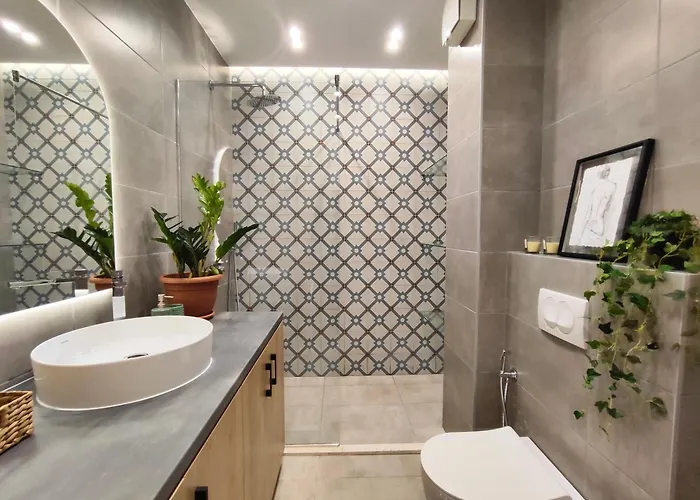 Premium With Parking Апартаменты *