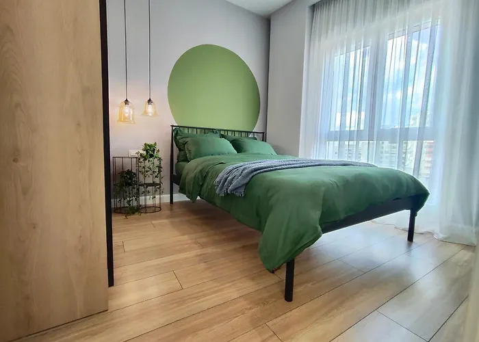 Premium With Parking شقة *